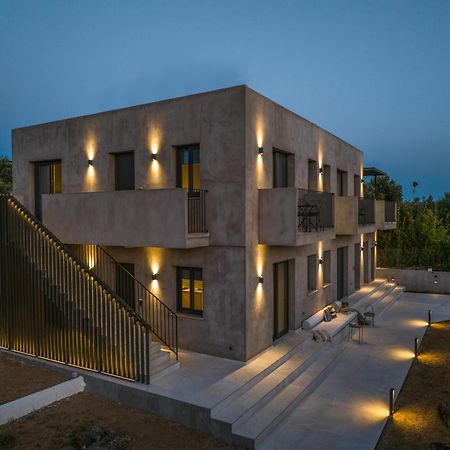 Topos Suites Lassi  Ngoại thất bức ảnh